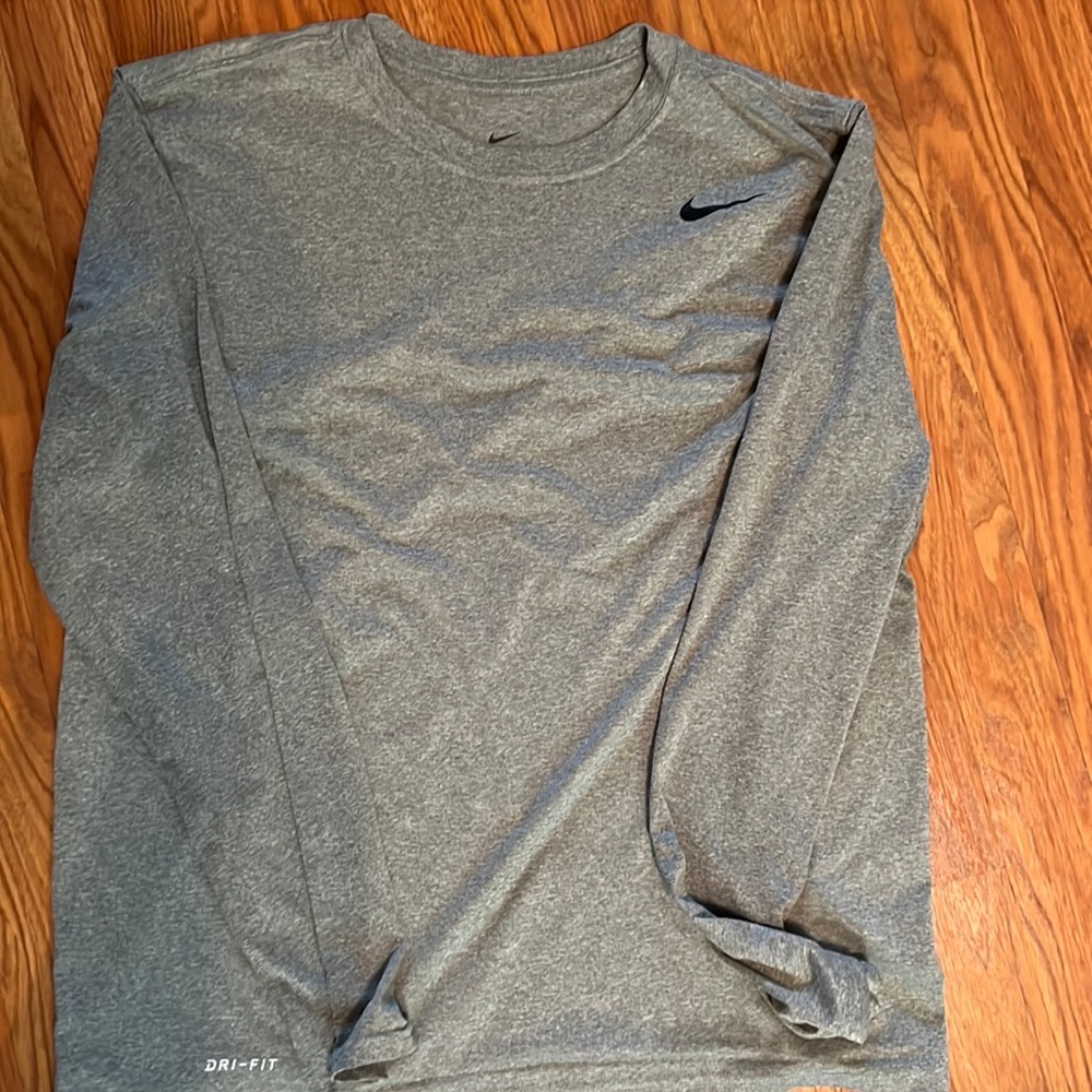 Large Nike Dri-Fit Long Sleeve